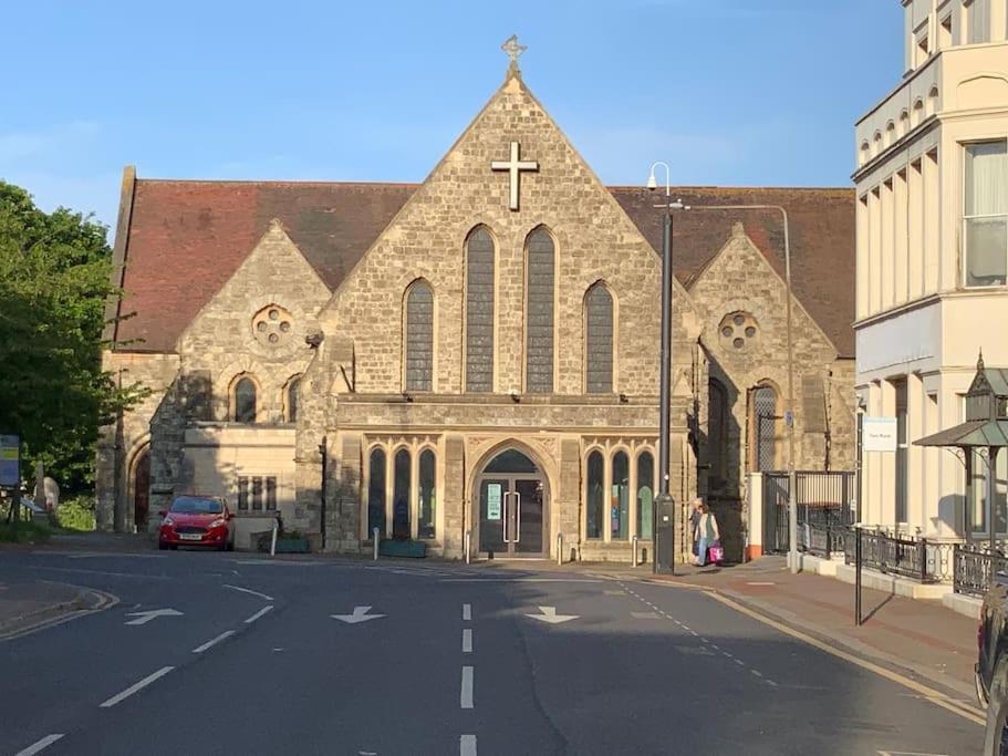 Nero View, Southend City High Street 외부 사진